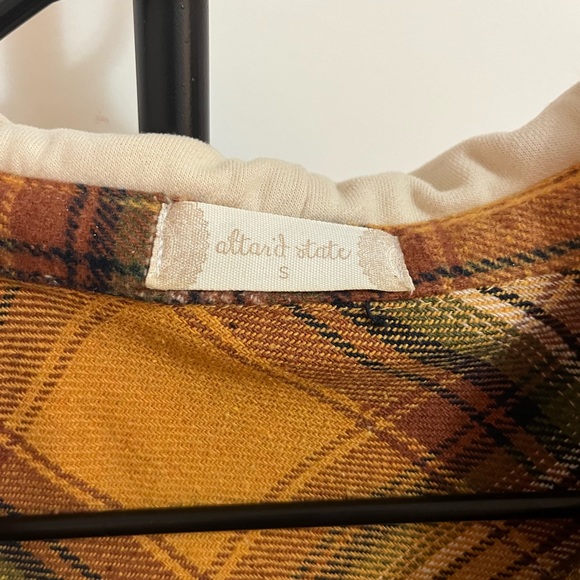 Altar’d State Flannel with Hood - Picture 2 of 3